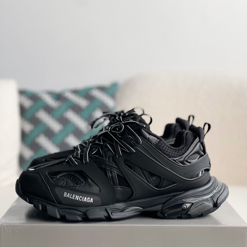 Ba*len*cia*ga sneakers