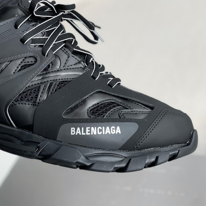 Ba*len*cia*ga sneakers