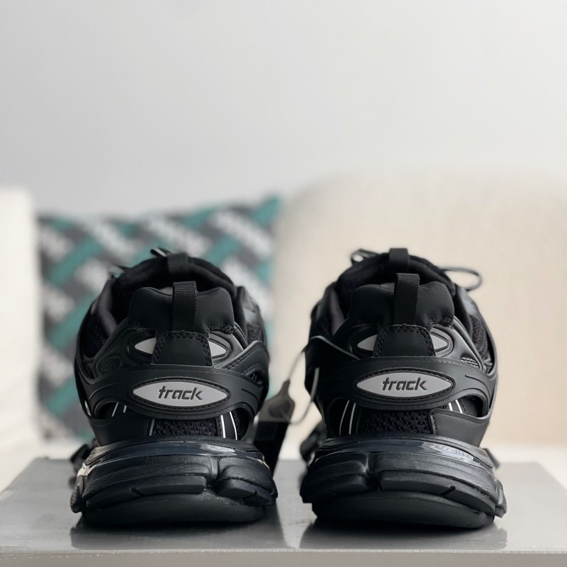 Ba*len*cia*ga sneakers