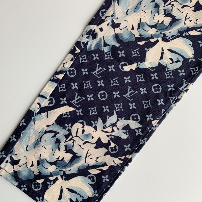 L0*is V*t0n Denim Costumes