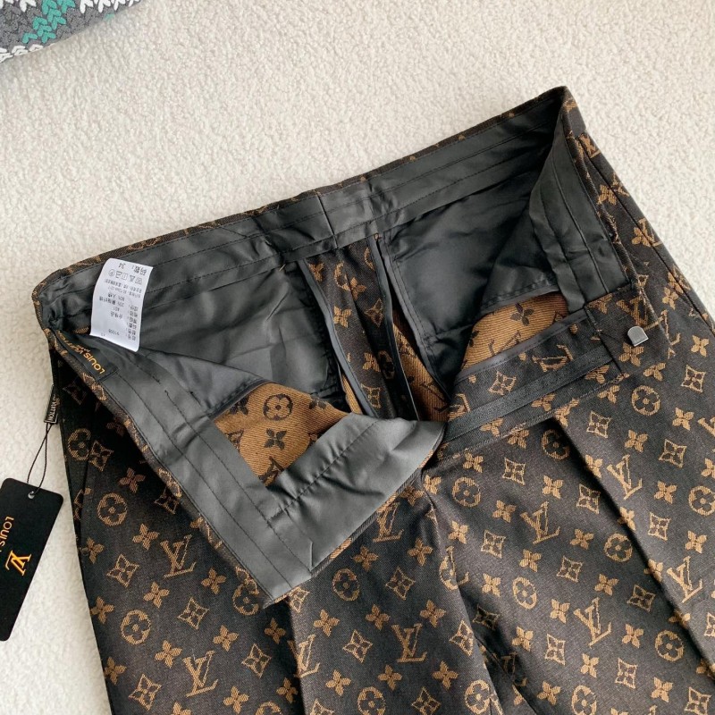 L0*is V*t0n Casual trousers
