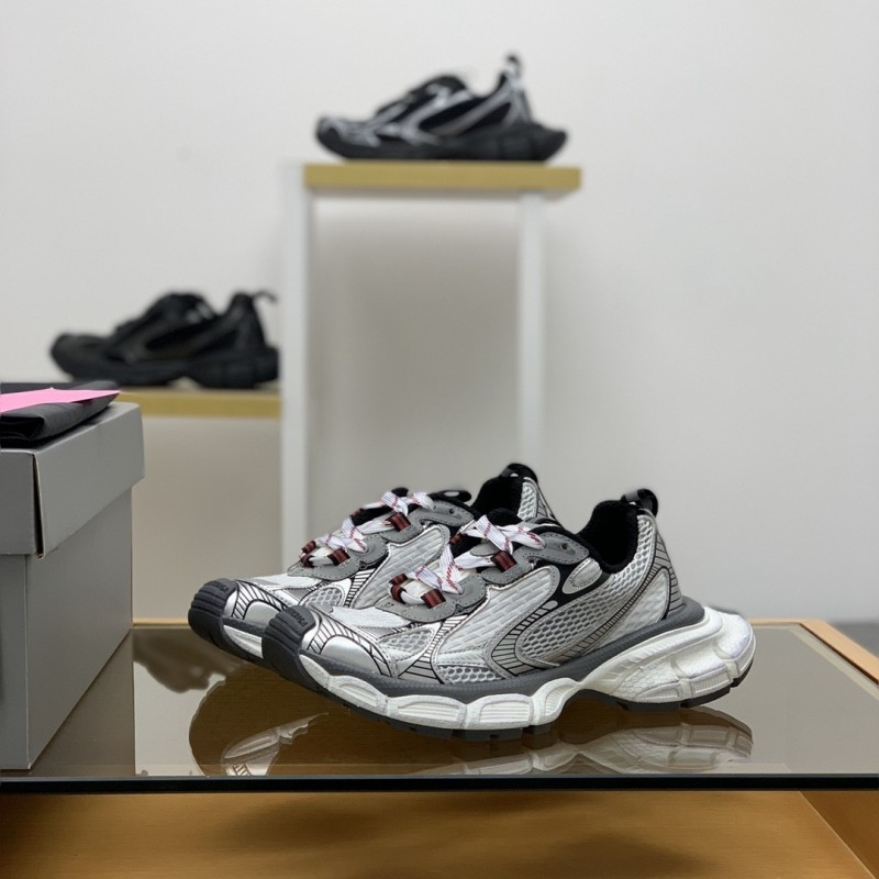 Ba*len*cia*ga sneakers