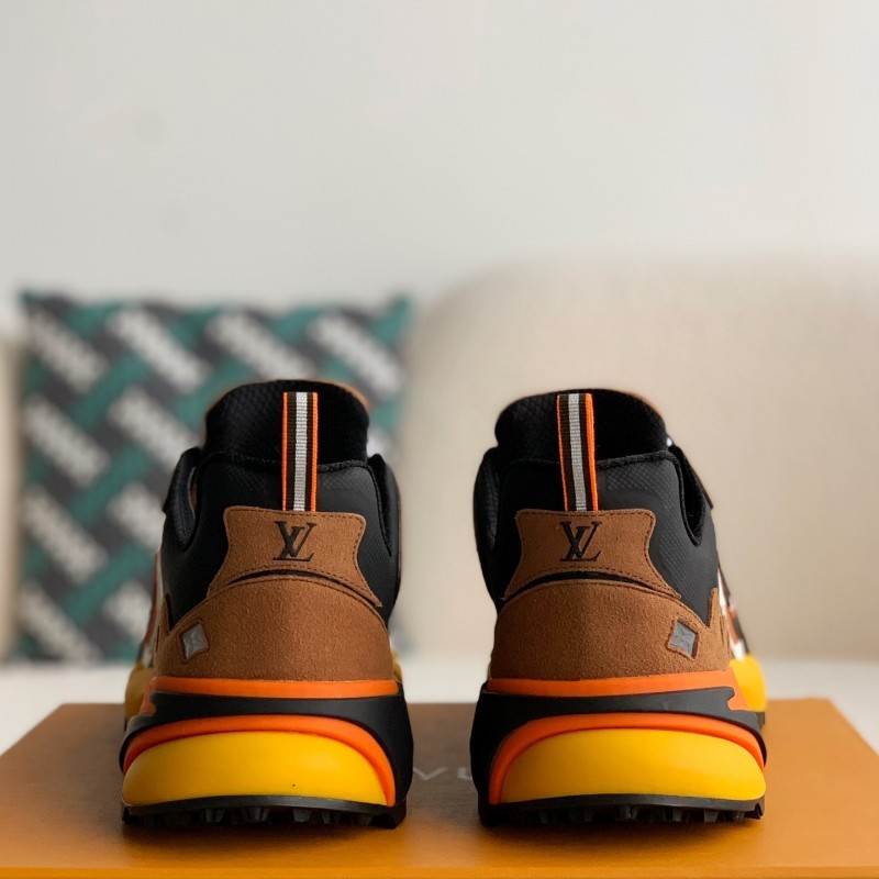 L0*is V*t0n Runner Tatic Sneakers