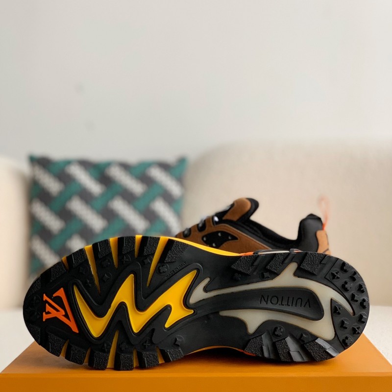 L0*is V*t0n Runner Tatic Sneakers