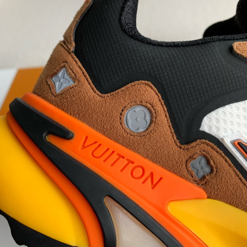 L0*is V*t0n Runner Tatic Sneakers