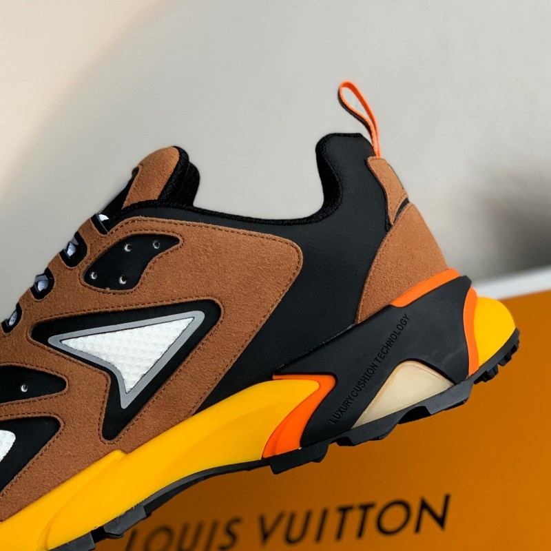 L0*is V*t0n Runner Tatic Sneakers