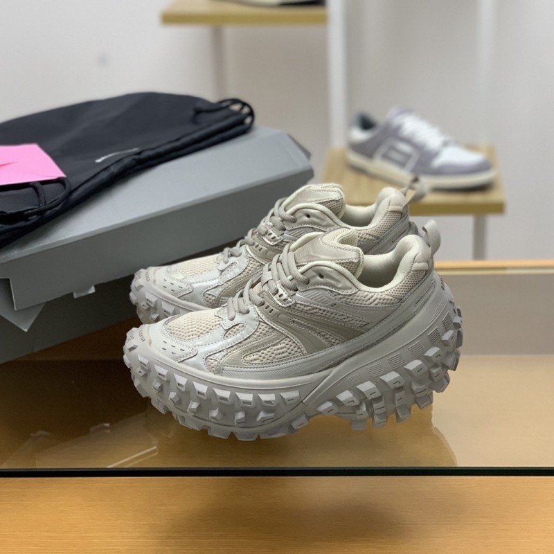 Ba*len*cia*ga sneakers