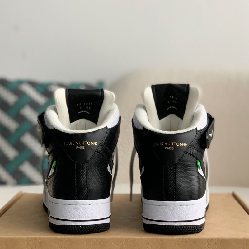 L0*is V*t0n SNEAKERS