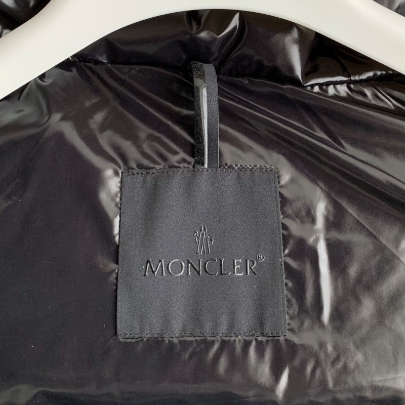 Moncler Montbeliard down jacket