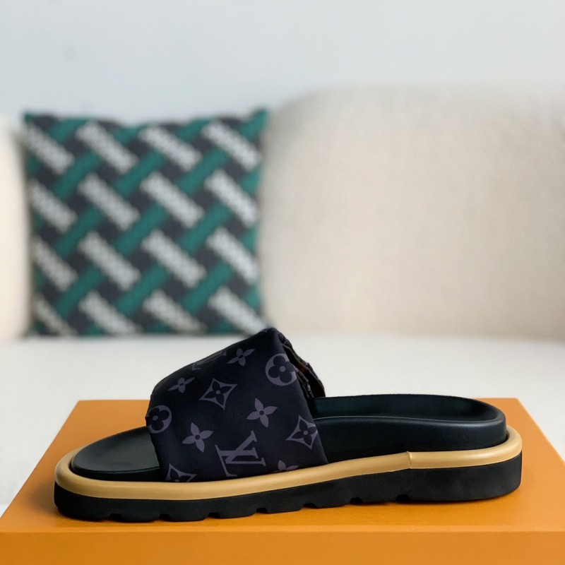 L0*is V*t0n SLIPPERS