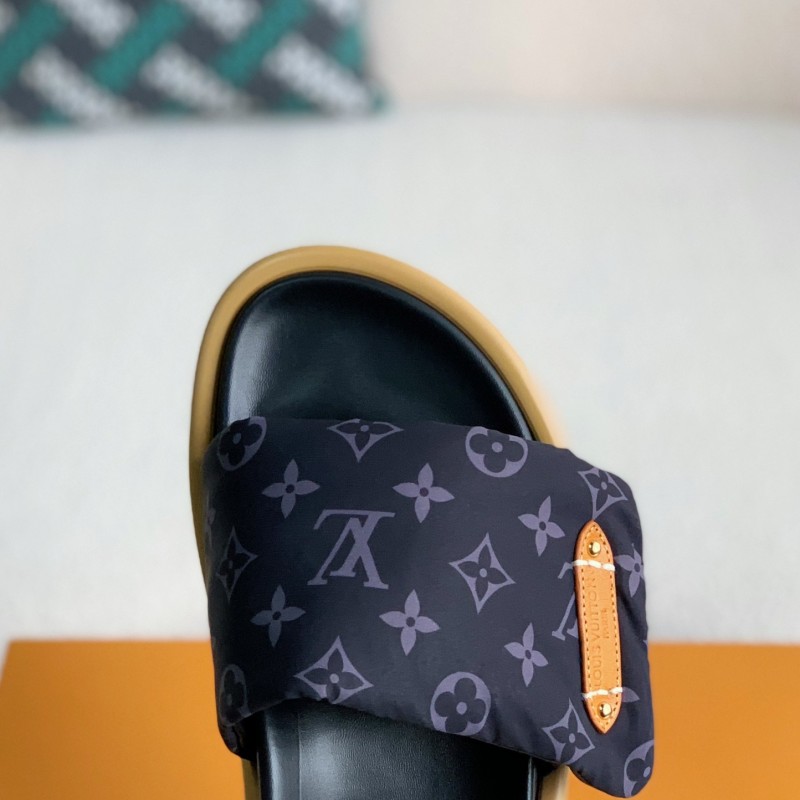 L0*is V*t0n SLIPPERS