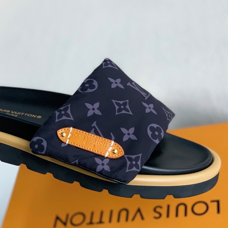 L0*is V*t0n SLIPPERS