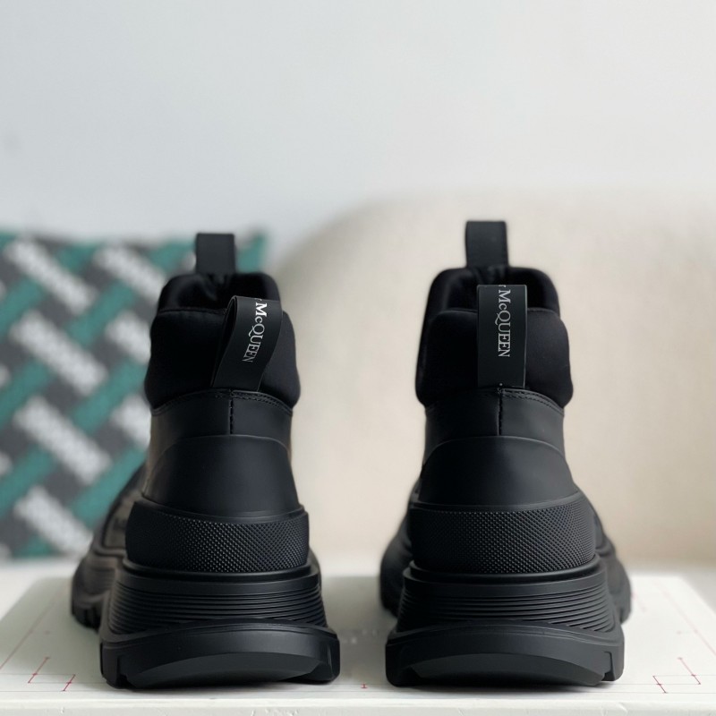 Ale*d*r M*Q*en  Sneakers