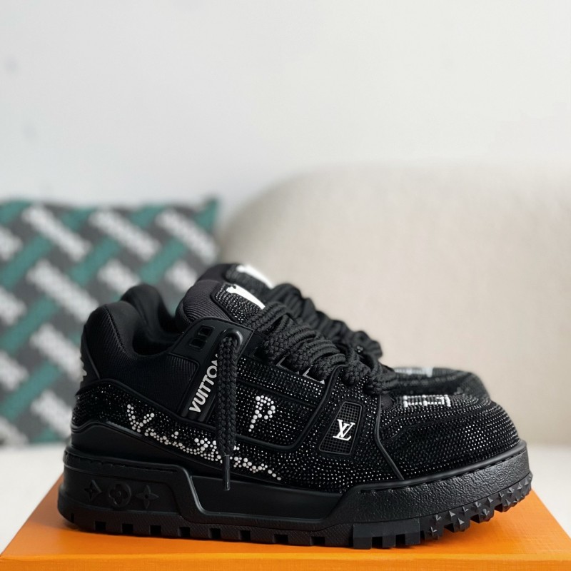 L0*is V*t0n TRAINER Sneakers