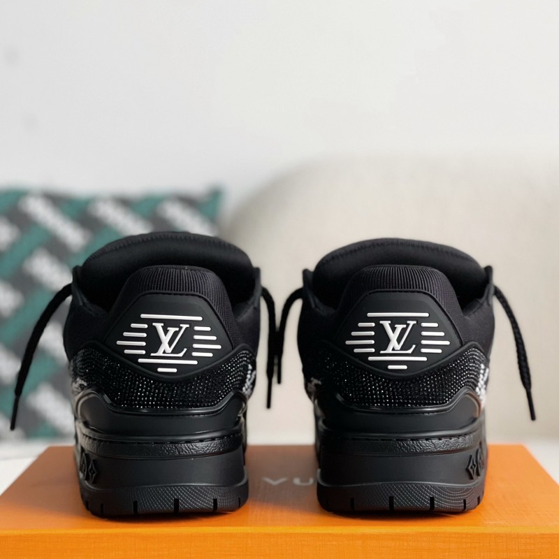 L0*is V*t0n TRAINER Sneakers