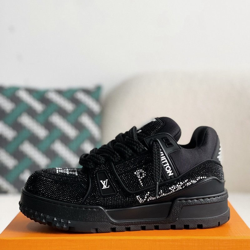 L0*is V*t0n TRAINER Sneakers