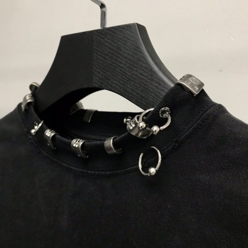 Ba*len*cia*ga neckline hardware perforated T-shirt
