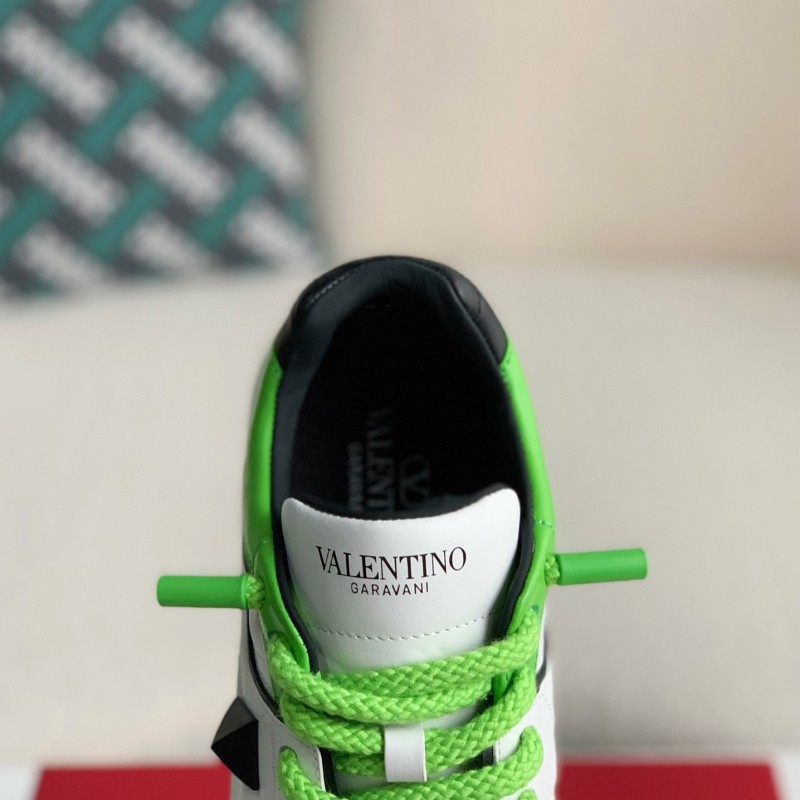 va*t*no One Stud Sneakers