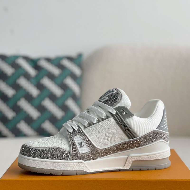 L0*is V*t0n Trainers Sneakers