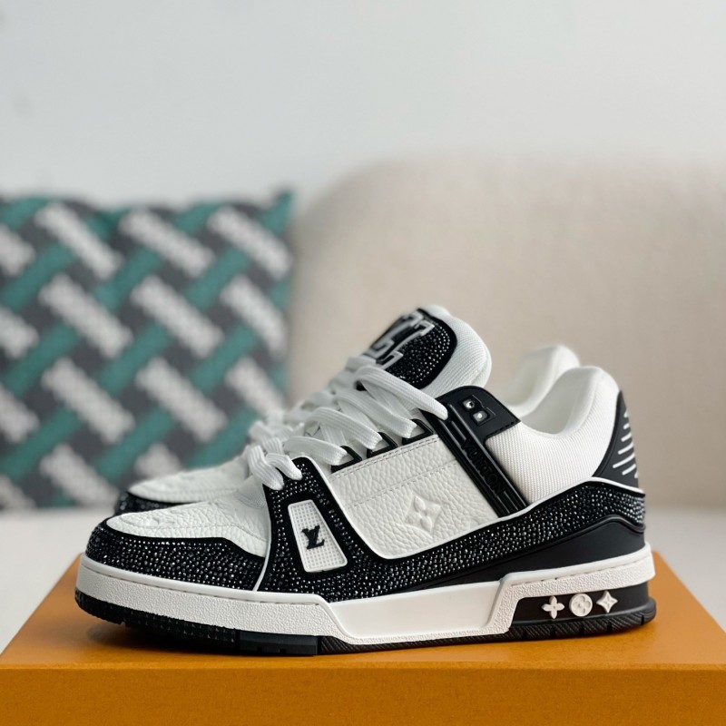 L0*is V*t0n Trainers Sneakers