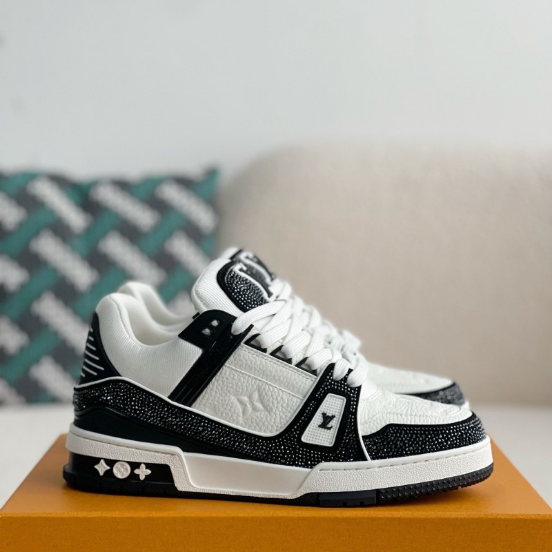 L0*is V*t0n Trainers Sneakers