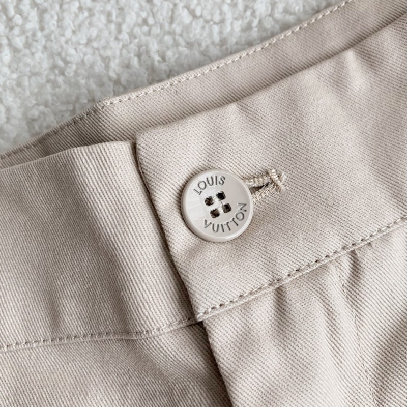 L0*is V*t0n costumes