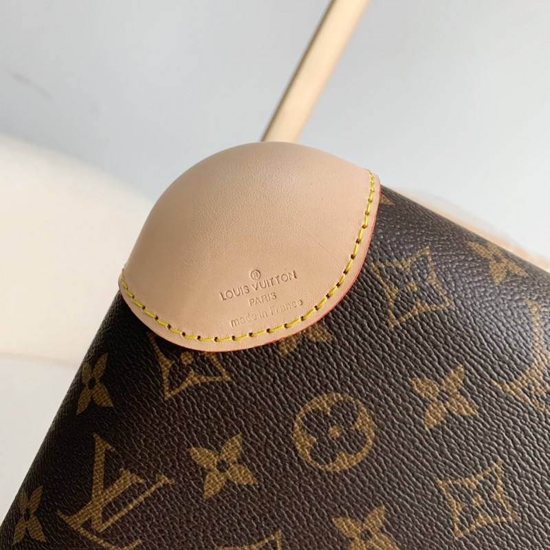 L0*is V*t0n Suitcase 20 inches