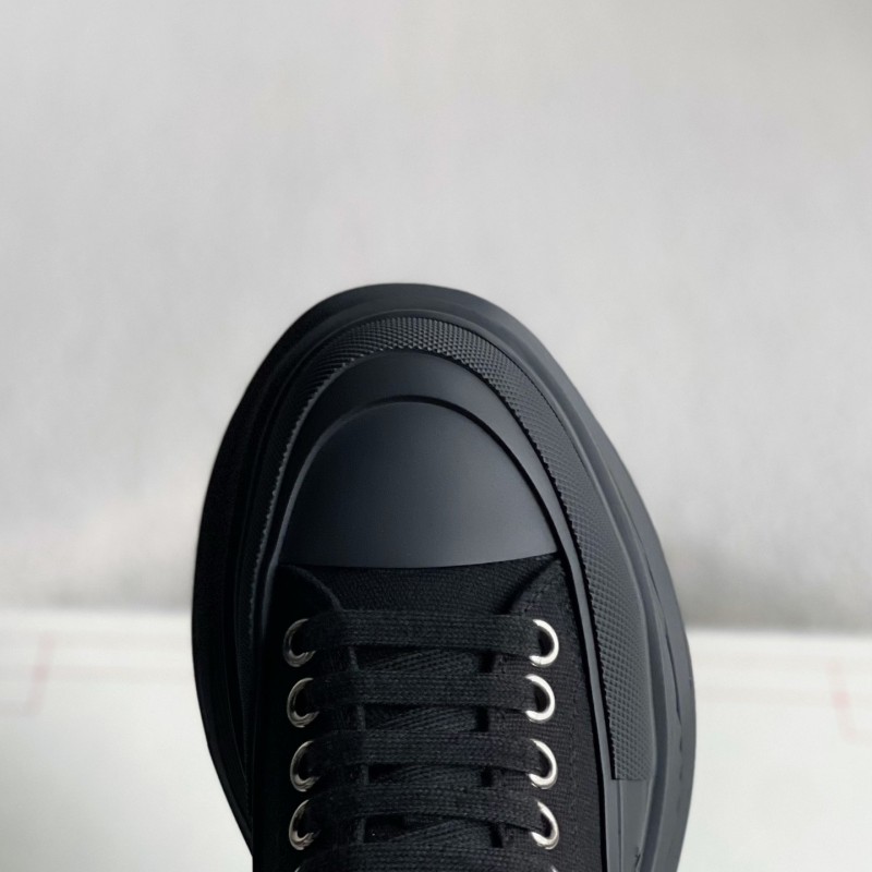 Ale*d*r M*Q*en  Sneakers