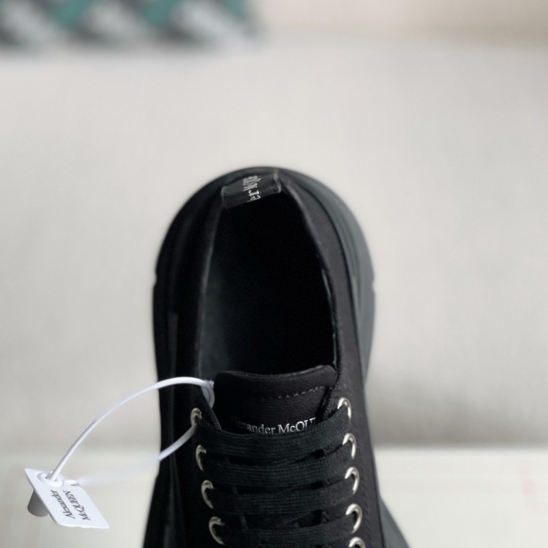 Ale*d*r M*Q*en  Sneakers