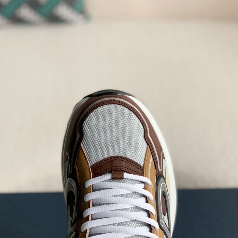 D*0r B57 New Sneaker