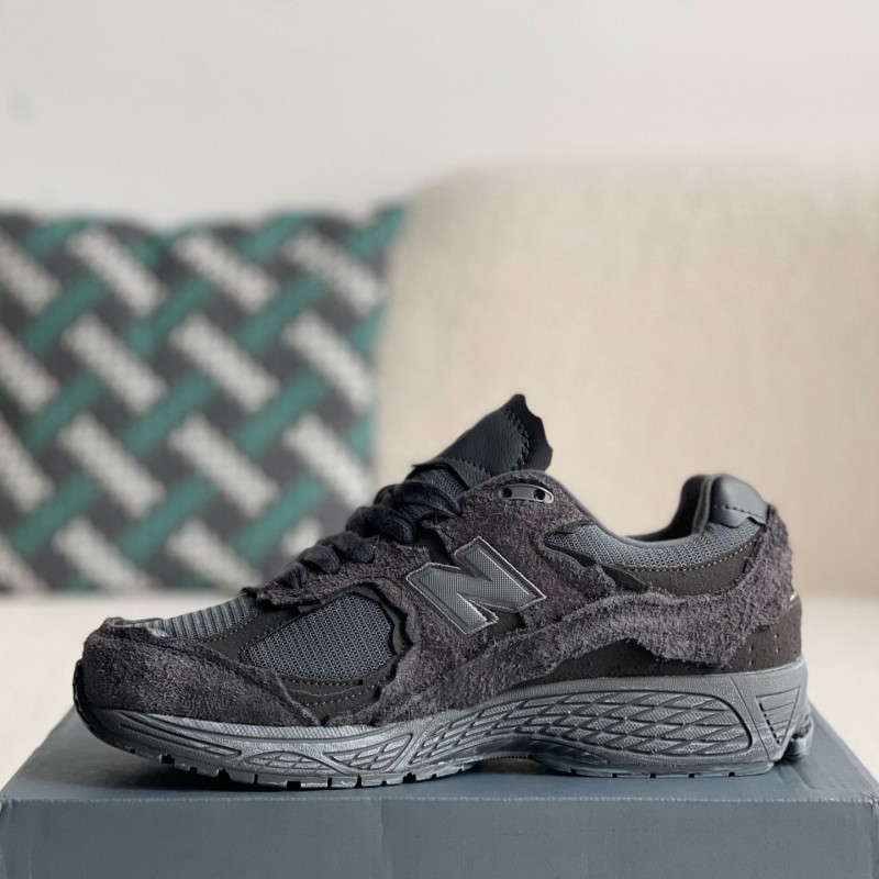 S*pBro xNew Balance NB 2002R Protection Pack Sneakers