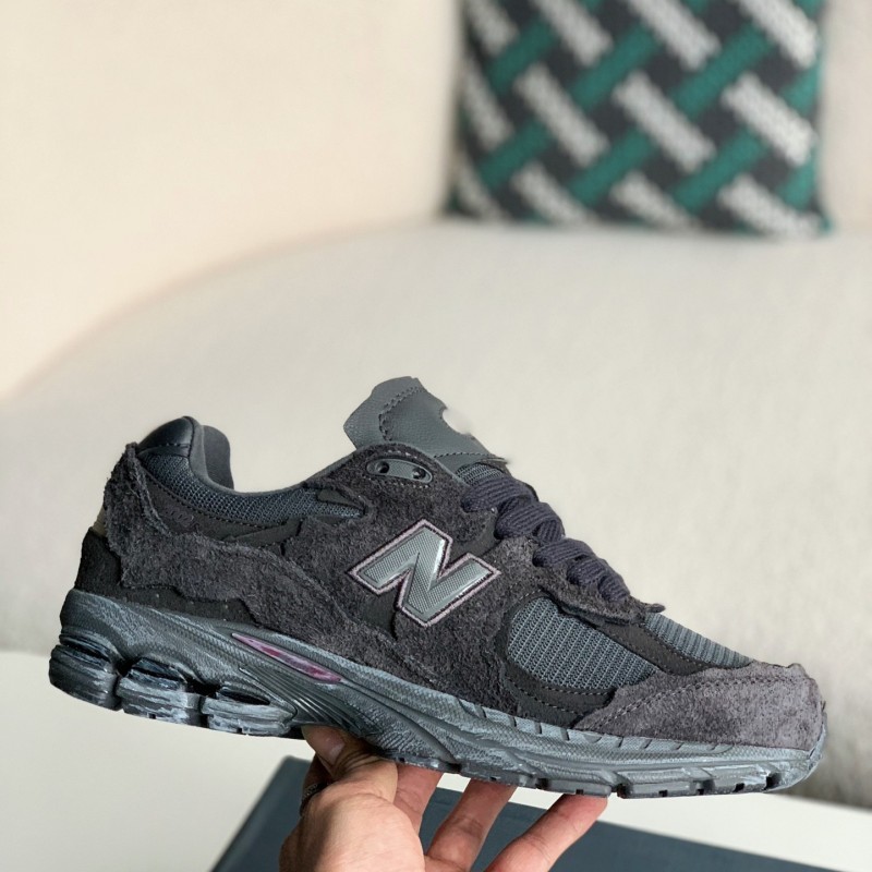 S*pBro xNew Balance NB 2002R Protection Pack Sneakers