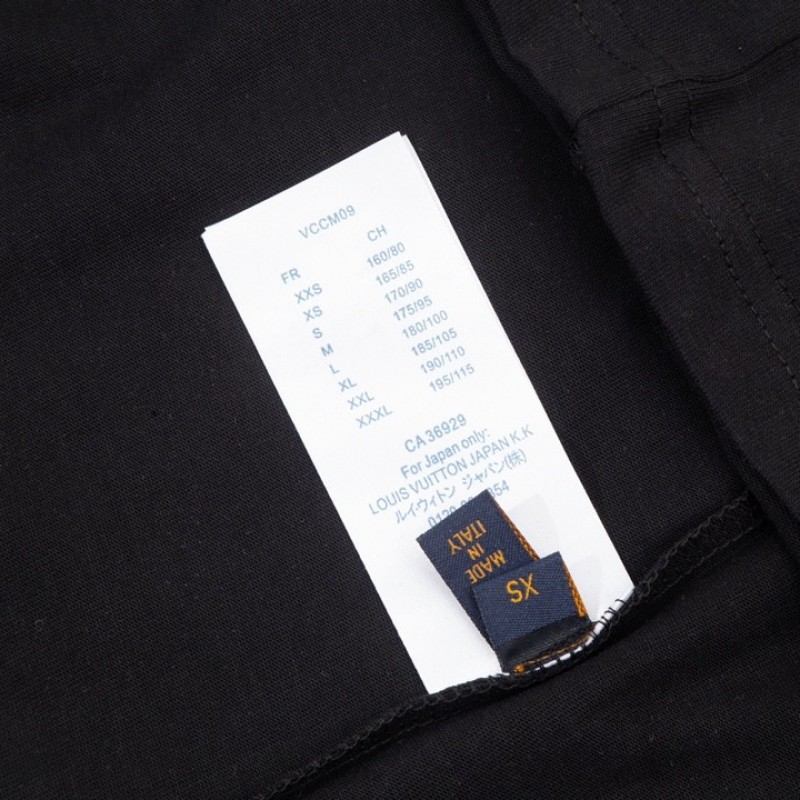 L0*is V*t0n 23ss front and back patterned t-shirt