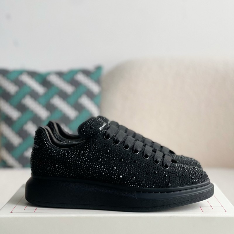 Ale*d*r M*Q*en  Sneakers