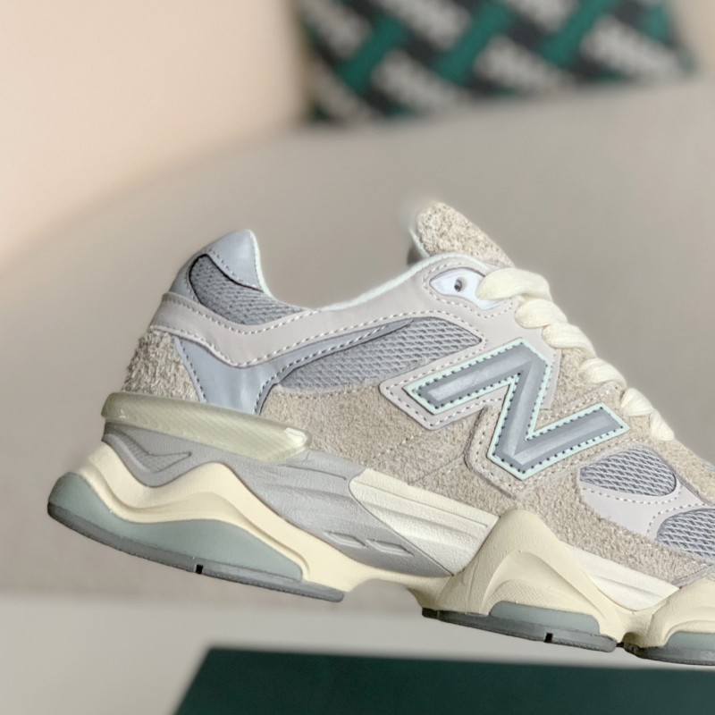 New Balance 2022R Phantom 9060 Sneakers