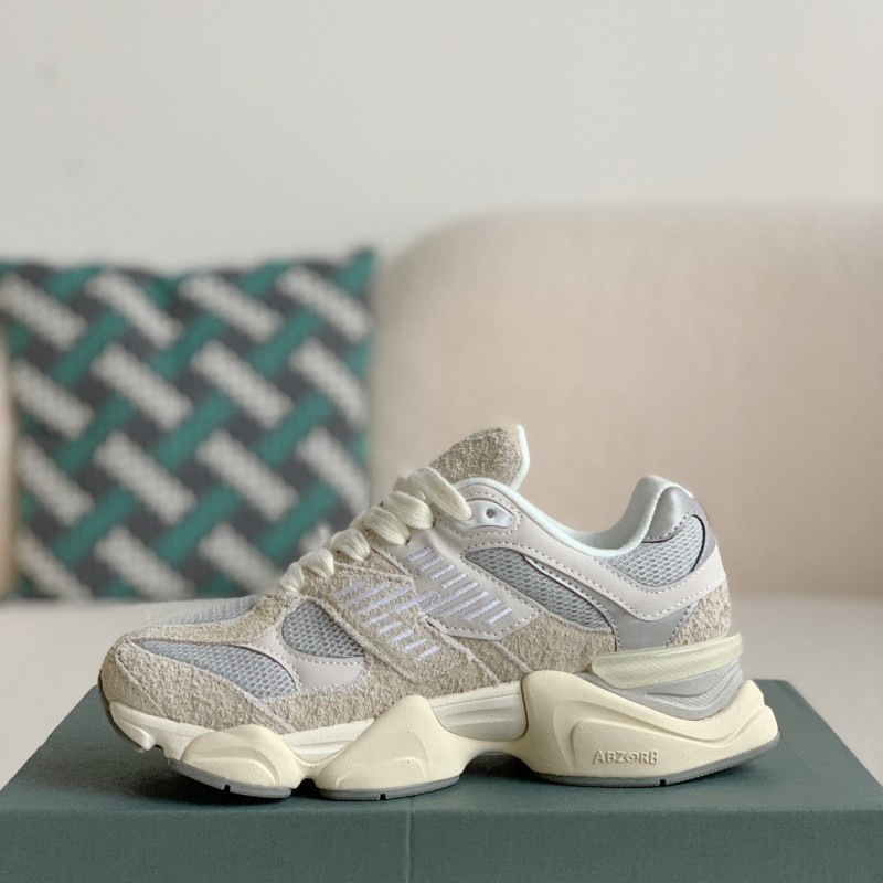 New Balance 2022R Phantom 9060 Sneakers