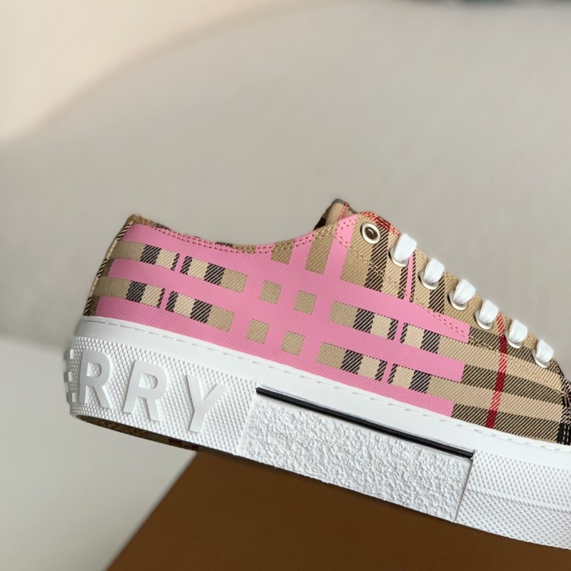 B**rry Low cut casual sports shoes