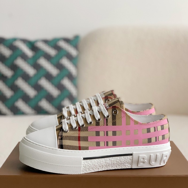 B**rry Low cut casual sports shoes