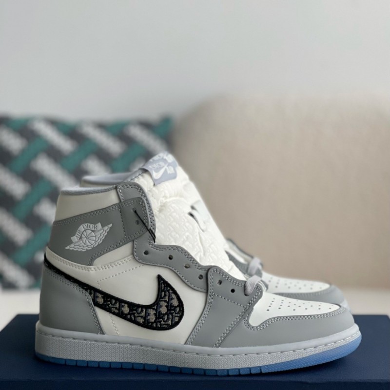 D*0r x NIKE JORDAN 1 Sneaker