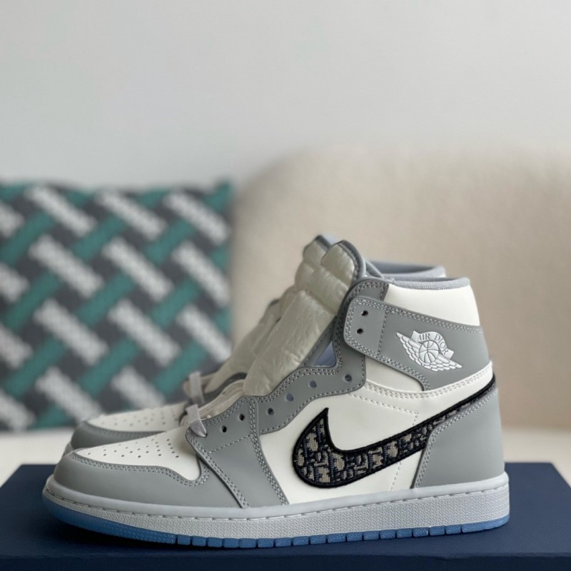 D*0r x NIKE JORDAN 1 Sneaker