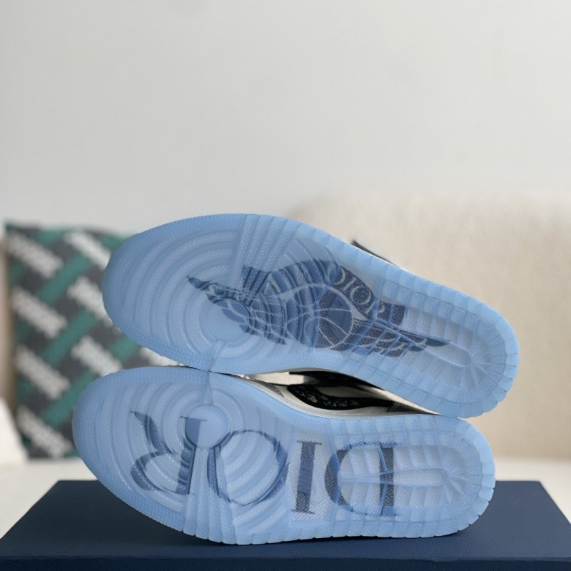 D*0r x NIKE JORDAN 1 Sneaker