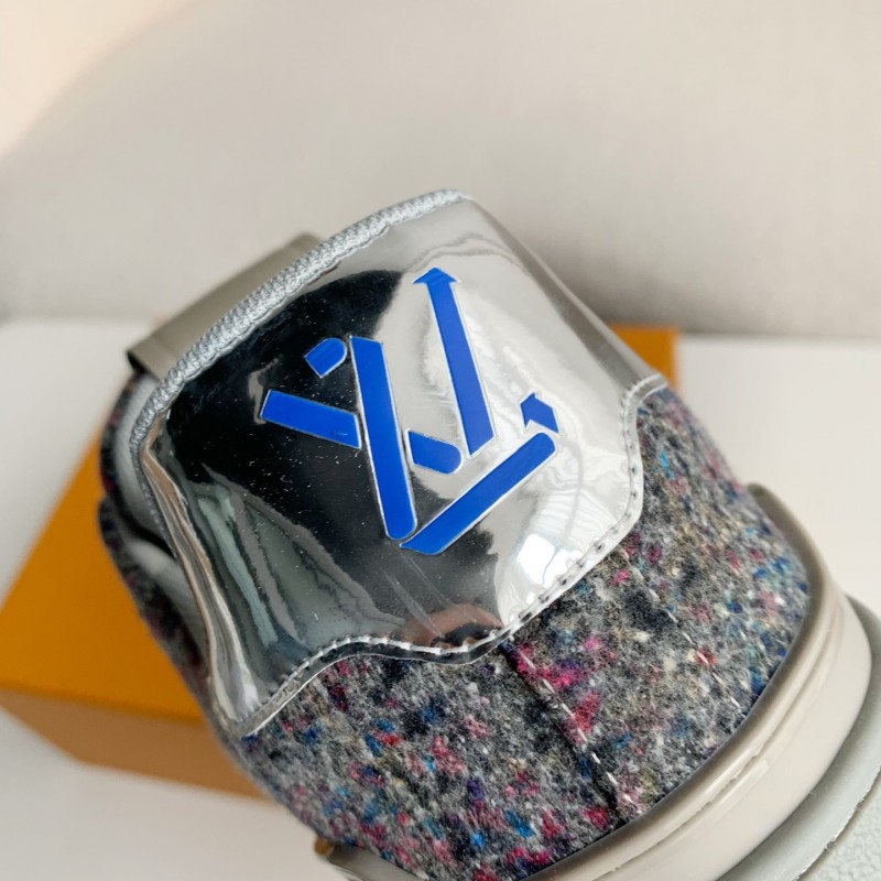 L0*is V*t0n SNEAKERS