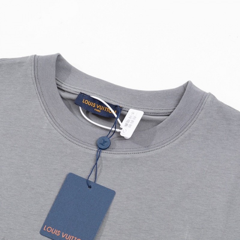 L0*is V*t0n 230,000 new T-shirts for spring and summer