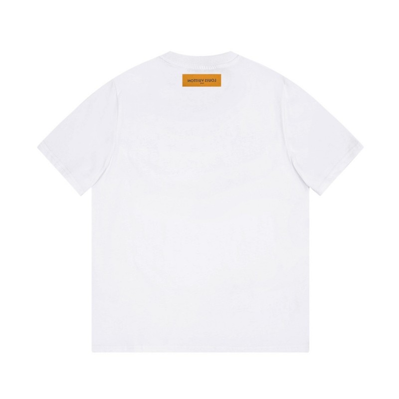 L0*is V*t0n 230,000 new T-shirts for spring and summer