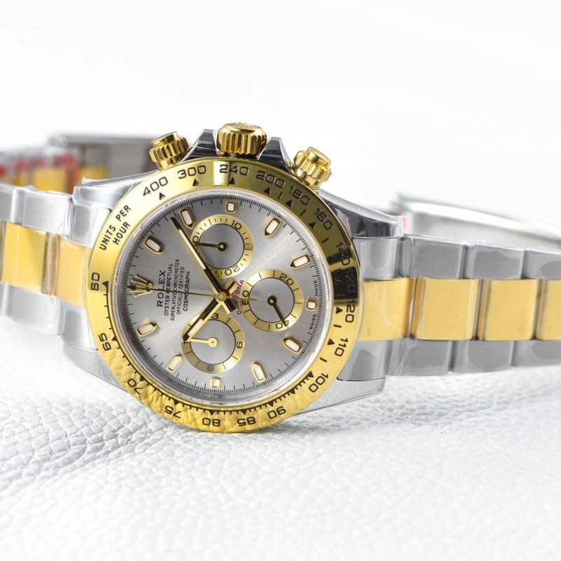 R*l*x Trithong had his own Cal.4130