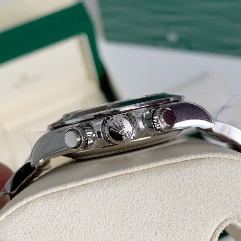 R*l*x Trithong had his own Cal.4130