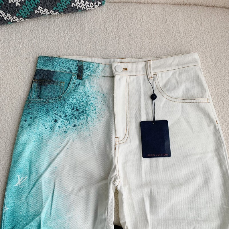 L0*is V*t0n Costumes