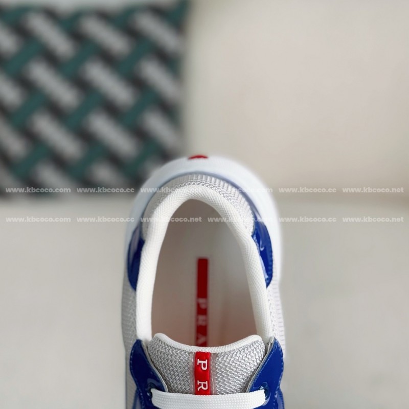 Pra*a Sneakers
