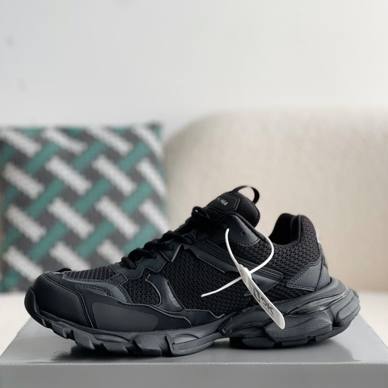 Ba*len*cia*ga Runner Sneakers