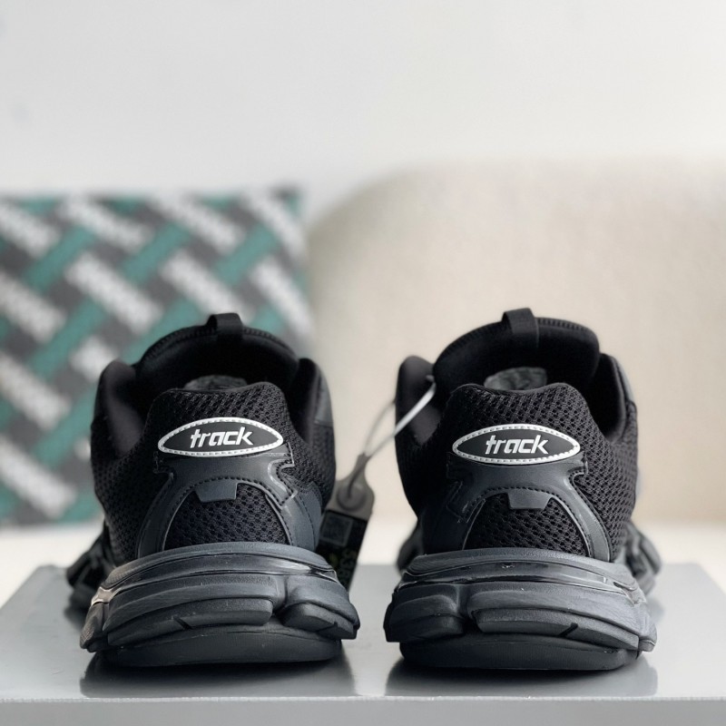 Ba*len*cia*ga Runner Sneakers